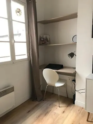 Mezzanine N Dame ベルサイユ